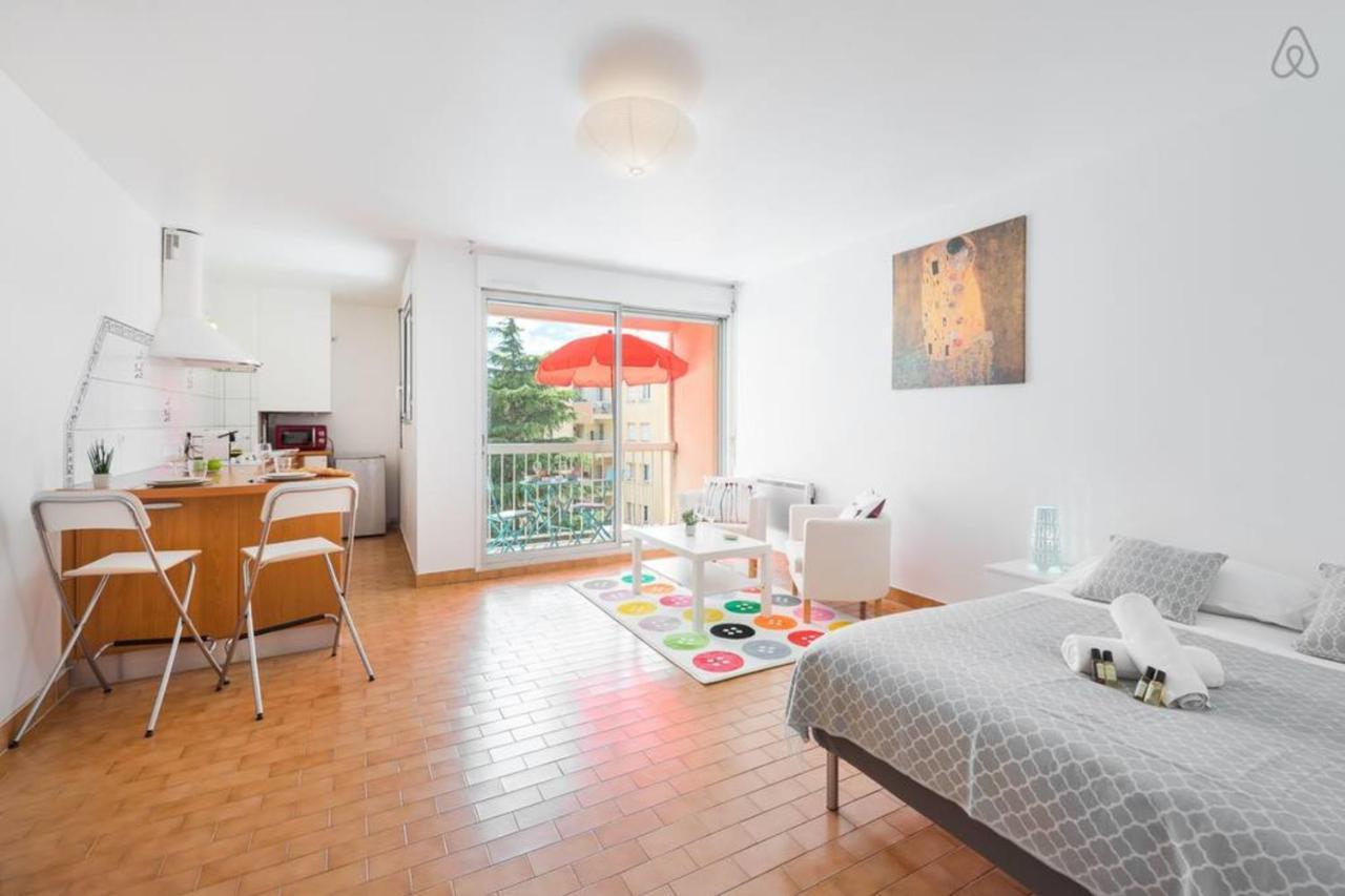 Charming Studio Close To The Train Station - Air Rental Montpellier Bagian luar foto